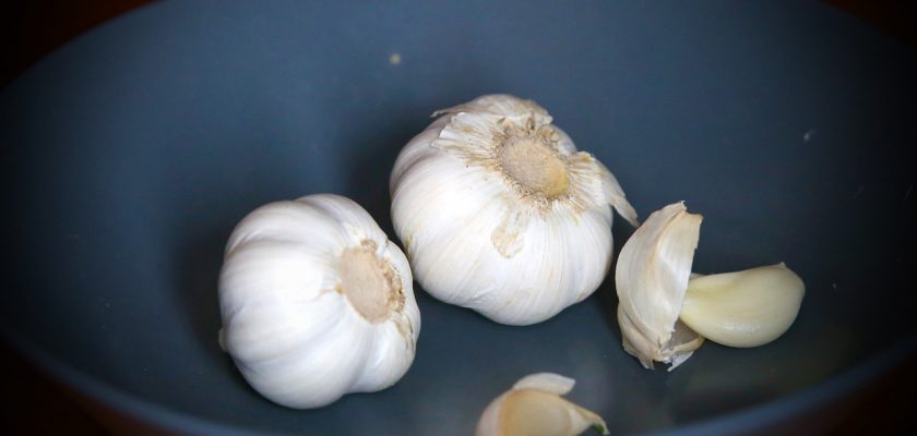 How to Store Garlic From the Garden